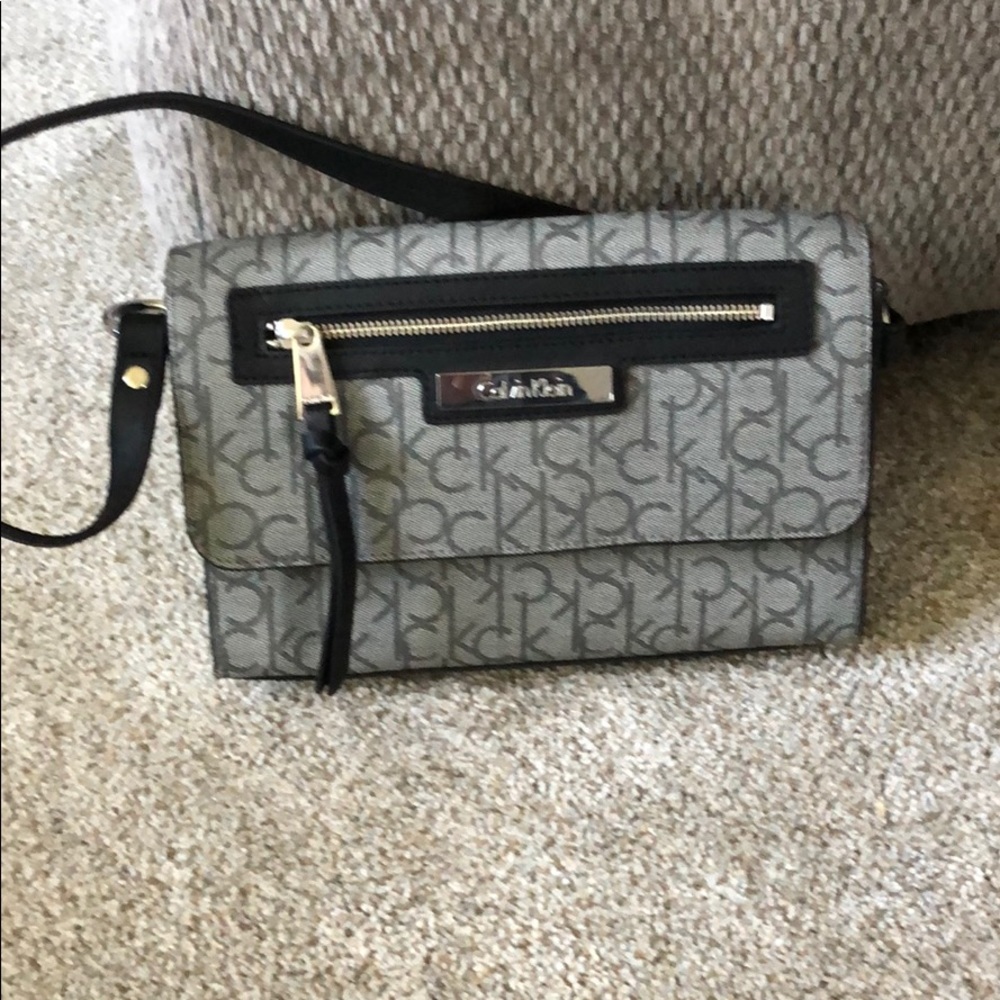 NWOT Calvin Klein shoulder bag